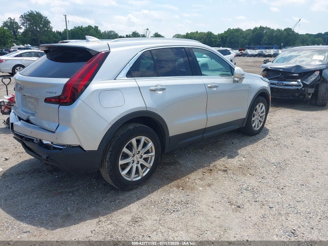 2019 CADILLAC XT4 1GYAZAR49KF210452 Photo 3