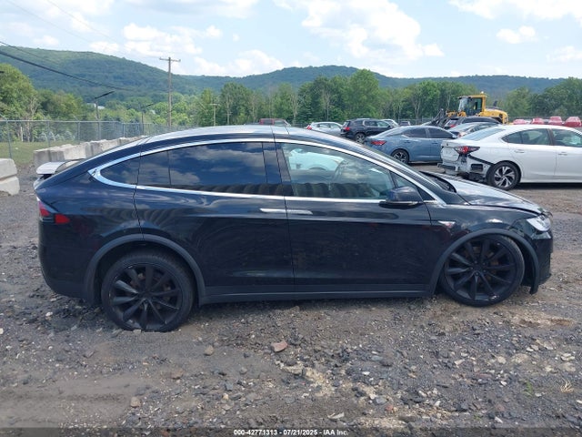 5YJXCBE27GF010855 Tesla 2016