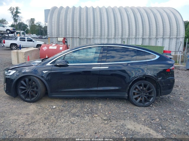 5YJXCBE27GF010855 Tesla 2016