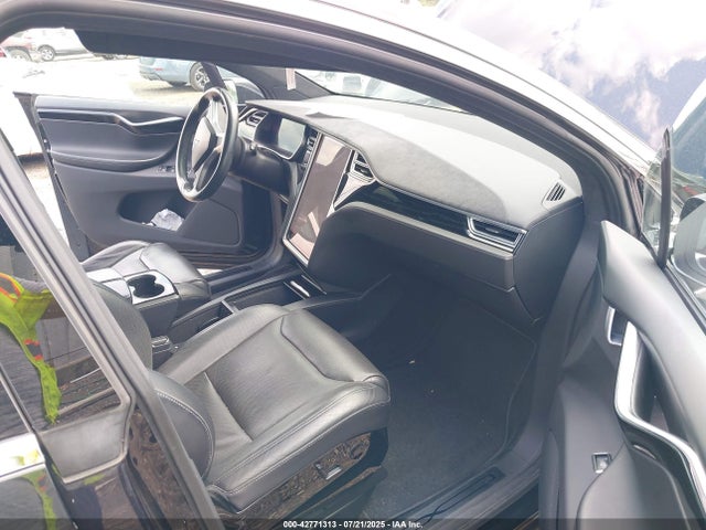 2016 TESLA MODEL X 5YJXCBE27GF010855 Photo 4