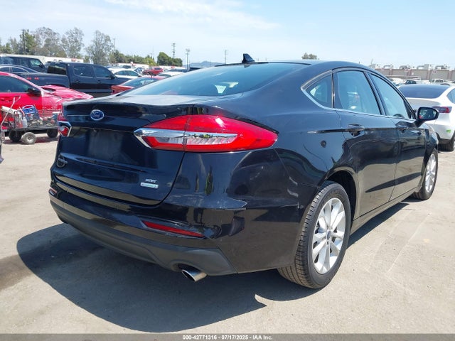 Ford Fusion 2019 3FA6P0HD8KR174064 Image 4