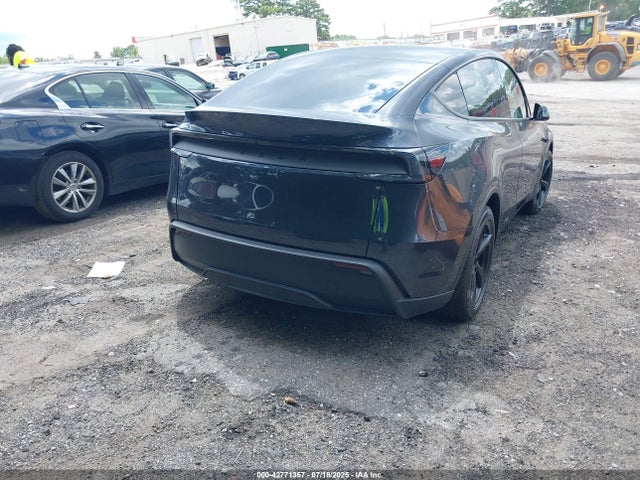 2026 TESLA MODEL Y 7SAYGDEE7TA385847 Photo 3