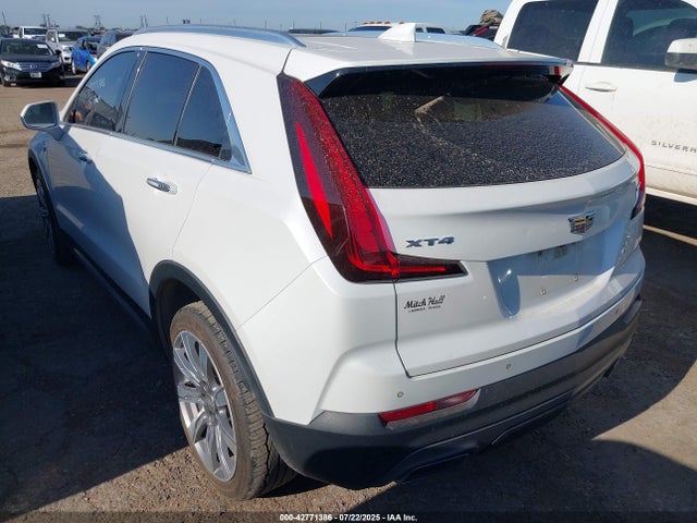 2020 CADILLAC XT4 1GYFZCR45LF065493 Photo 2