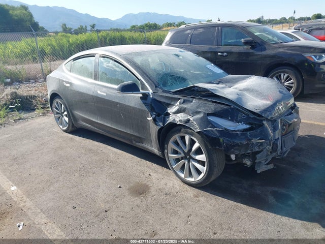 2018 TESLA MODEL 3 5YJ3E1EAXJF176451 Photo 0