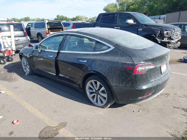 2018 TESLA MODEL 3 5YJ3E1EAXJF176451 Photo 2