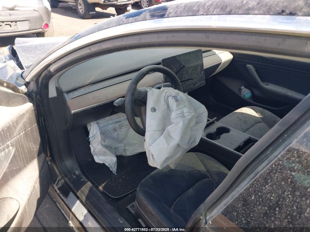 2018 TESLA MODEL 3 5YJ3E1EAXJF176451 Photo 4