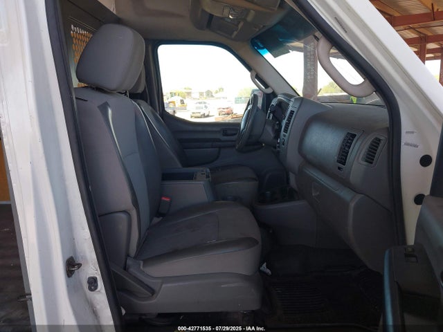 Nissan NV 2014 1N6BF0LY1EN102455 Image 5