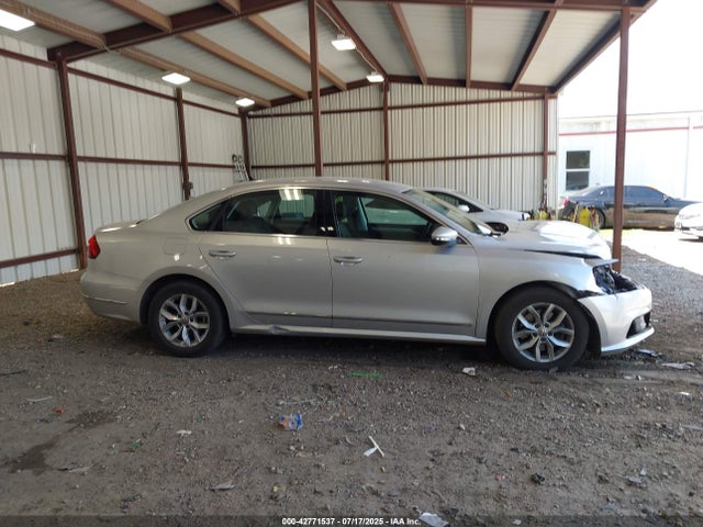 Volkswagen tsi 2017 1VWAT7A38HC078417 Image 13
