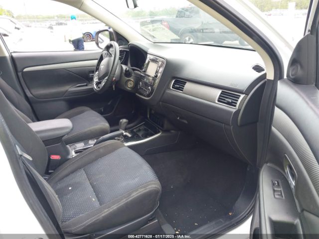 2017 MITSUBISHI OUTLANDER JA4AD2A32HZ016182 Photo 4