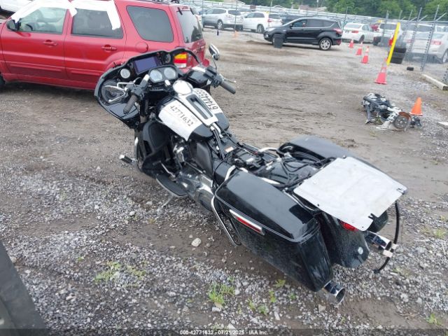 2022 HARLEY-DAVIDSON FLTRK 1HD1KZF10NB630887 Photo 2