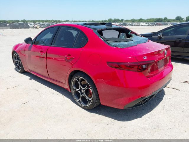 2023 ALFA ROMEO GIULIA ZARFAMBN5P7669797 Photo 2