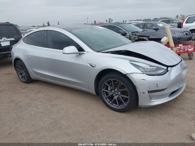 2018 TESLA MODEL 3 5YJ3E1EA4JF043989 Photo 0