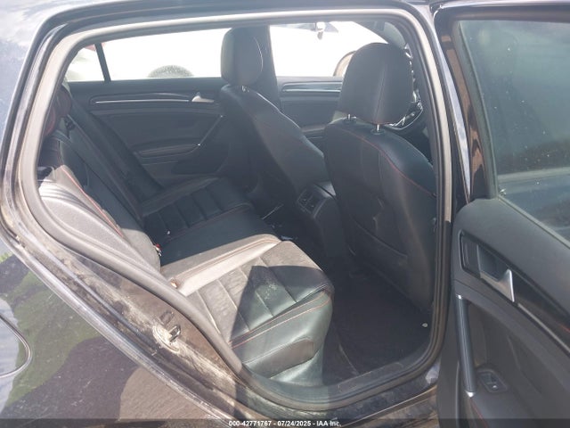 3VW5T7AU1FM064798 Volkswagen 2015