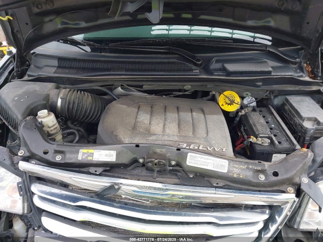 Chrysler Town and Country 2014 2C4RC1CG9ER367781 Image 10