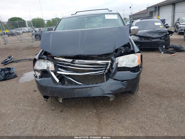 Chrysler Town and Country 2014 2C4RC1CG9ER367781 Image 13