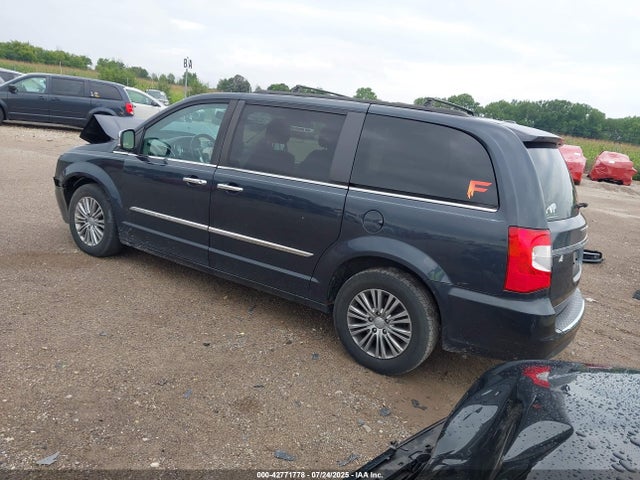 Chrysler Town and Country 2014 2C4RC1CG9ER367781 Image 3