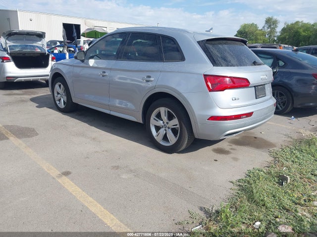2018 AUDI Q5 WA1ANAFY8J2194057 Photo 2