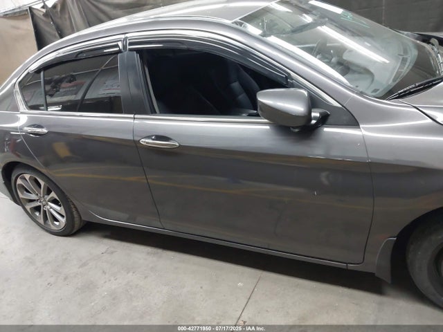 Honda Accord 2015 1HGCR2F56FA083634 Image 25