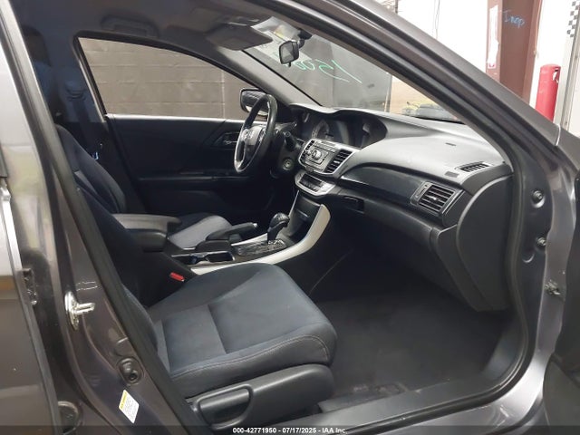 Honda Accord 2015 1HGCR2F56FA083634 Image 17