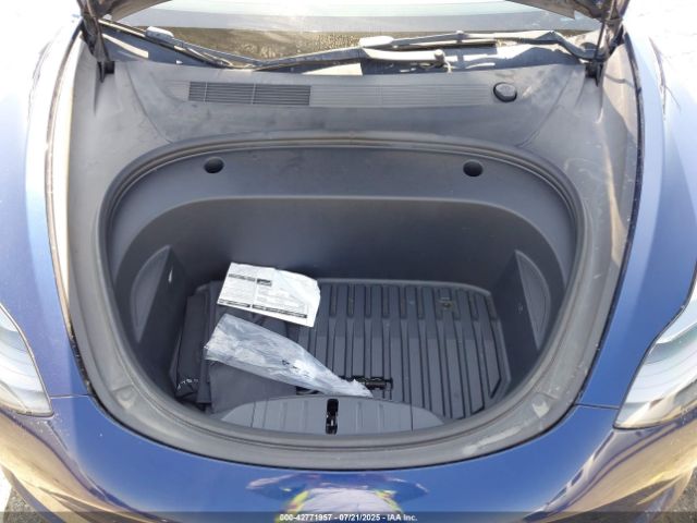 2022 TESLA MODEL 3 5YJ3E1EB5NF136311 Photo 9