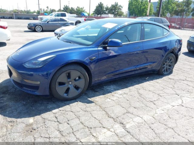 2022 TESLA MODEL 3 5YJ3E1EB5NF136311 Photo 1