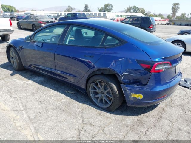 2022 TESLA MODEL 3 5YJ3E1EB5NF136311 Photo 2
