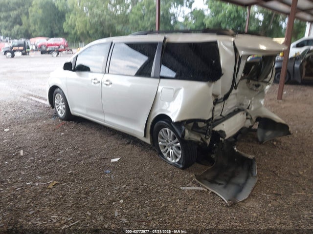 Toyota 2gr-fks 2017 5TDYZ3DC3HS852320 Image 3
