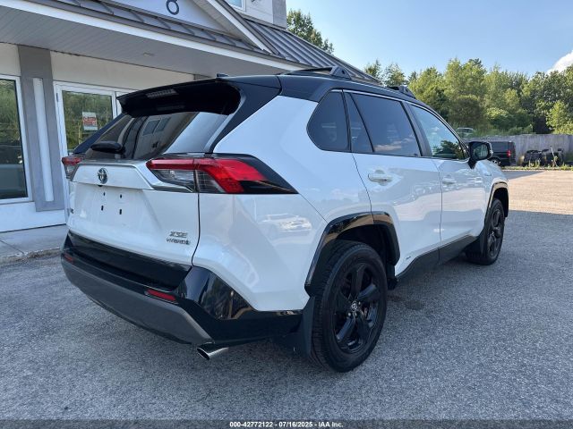 2019 TOYOTA RAV4 JTMEWRFV5KJ004893 Photo 3