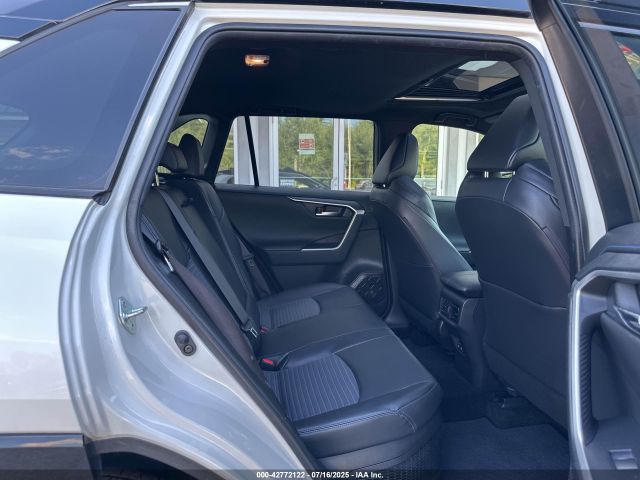 2019 TOYOTA RAV4 JTMEWRFV5KJ004893 Photo 7