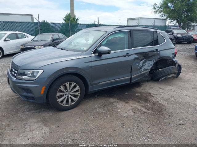 Volkswagen Tiguan 2018 3VV3B7AX3JM049284 Image 2