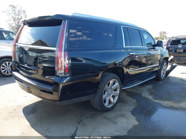 2019 CADILLAC ESCALADE ESV 1GYS3HKJ9KR124636 Photo 3