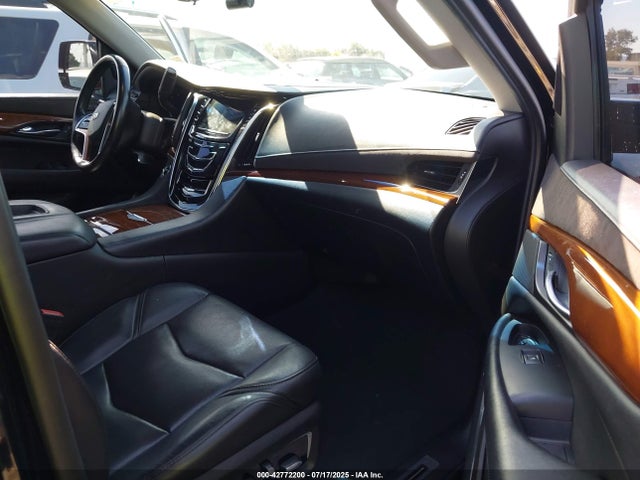 2019 CADILLAC ESCALADE ESV 1GYS3HKJ9KR124636 Photo 4