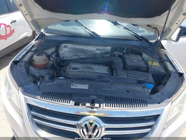 2011 VOLKSWAGEN TIGUAN WVGBV7AX0BW527370 Photo 9