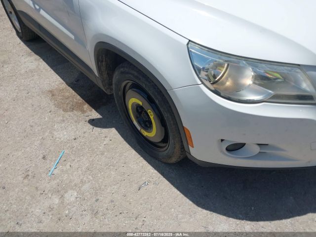 2011 VOLKSWAGEN TIGUAN WVGBV7AX0BW527370 Photo 5