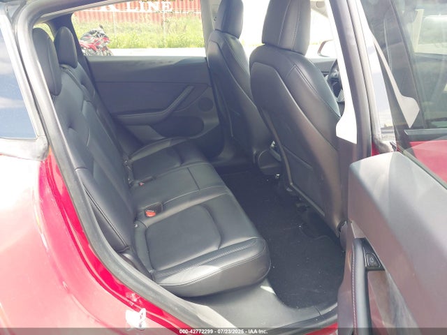 2021 TESLA MODEL Y 5YJYGDEE9MF112541 Photo 7