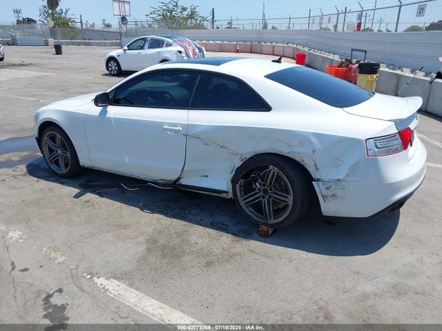 2014 AUDI A5 WAUMFAFR2EA012547 Photo 2