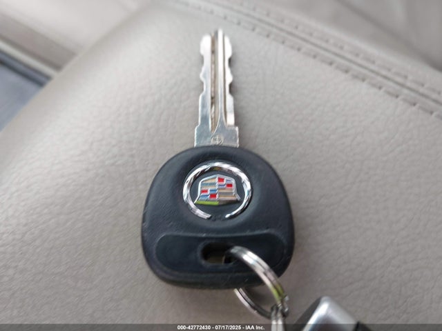2011 CADILLAC DTS 1G6KH5E60BU135831 Photo 10