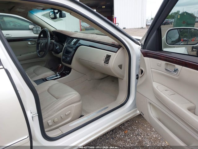 2011 CADILLAC DTS 1G6KH5E60BU135831 Photo 4