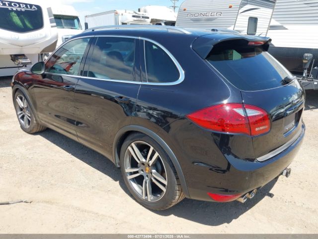 2011 PORSCHE CAYENNE WP1AB2A29BLA56030 Photo 2