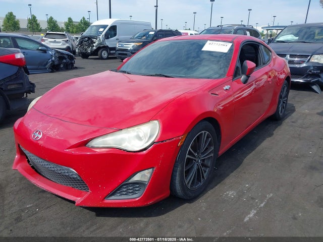 JF1ZNAA1XE8705831 Scion scion fr-s