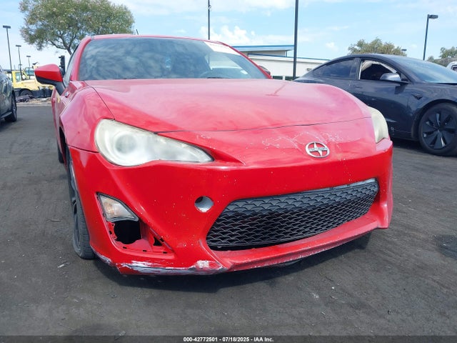 JF1ZNAA1XE8705831 Scion scion fr-s