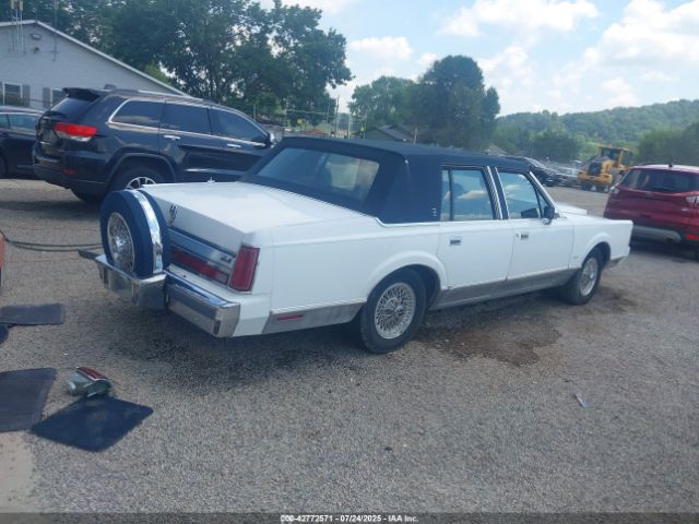 1988 LINCOLN TOWN CAR 1LNBM82F6JY657266 Photo 3