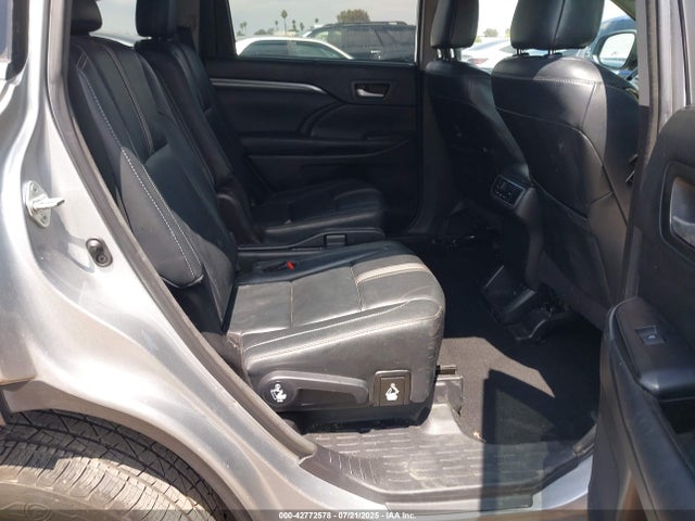 5TDKZRFH6JS533565 Toyota 2gr-fks