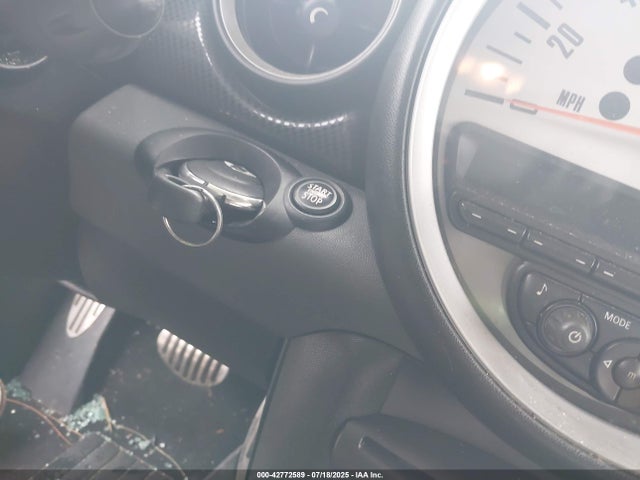 2011 MINI COOPER S WMWSV3C57BTY15457 Photo 10
