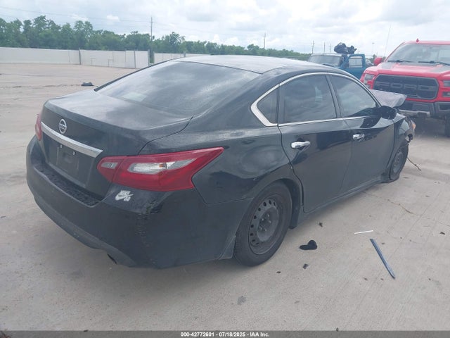 Nissan 2018 2018 1N4AL3AP7JC476258 Image 4