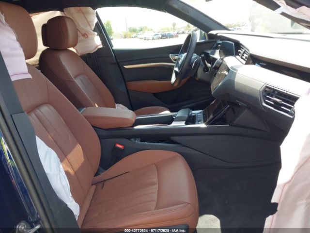 2022 AUDI E-TRON WA1LAAGE5NB025516 Photo 4