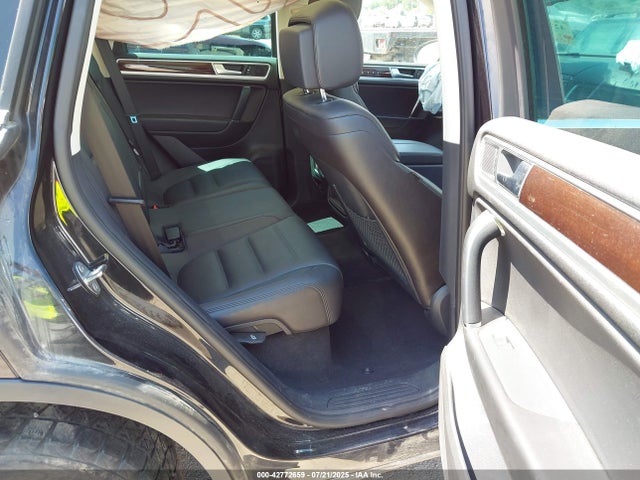 WVGEF9BP6GD011893 Volkswagen Touareg