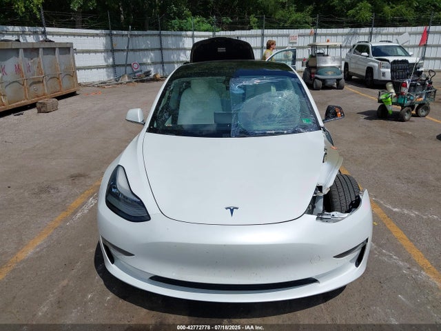 5YJ3E1EB1KF421549 Tesla 2019