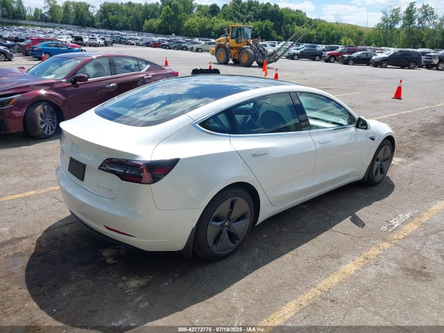 2019 TESLA MODEL 3 5YJ3E1EB1KF421549 Photo 3