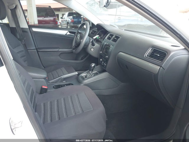 3VW2B7AJ4HM327008 Volkswagen 1.4 tsi